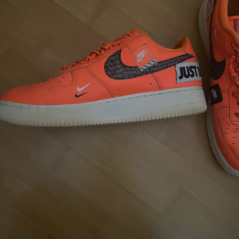 Men’s sz 12. Nike Bright Orange 'Just Do It' Sneakers - Picture 2 of 6